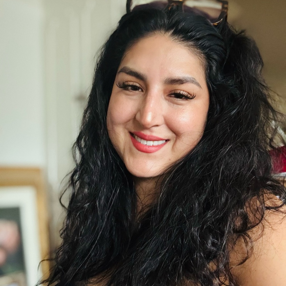 Meet your Posher, Mayra